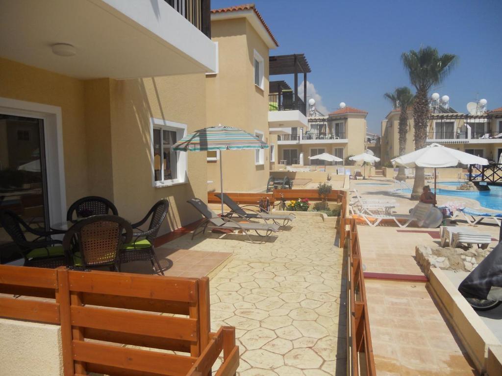 Sirena Sunrise Prestige Apartments Paphos Kültér fotó