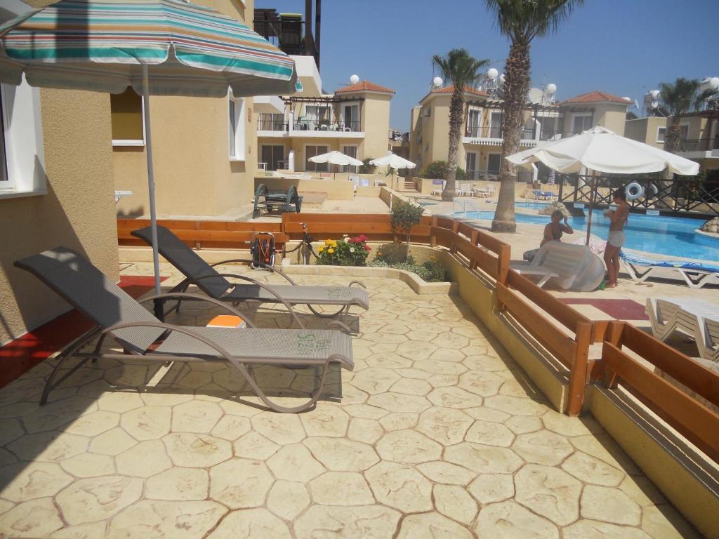 Sirena Sunrise Prestige Apartments Paphos Kültér fotó
