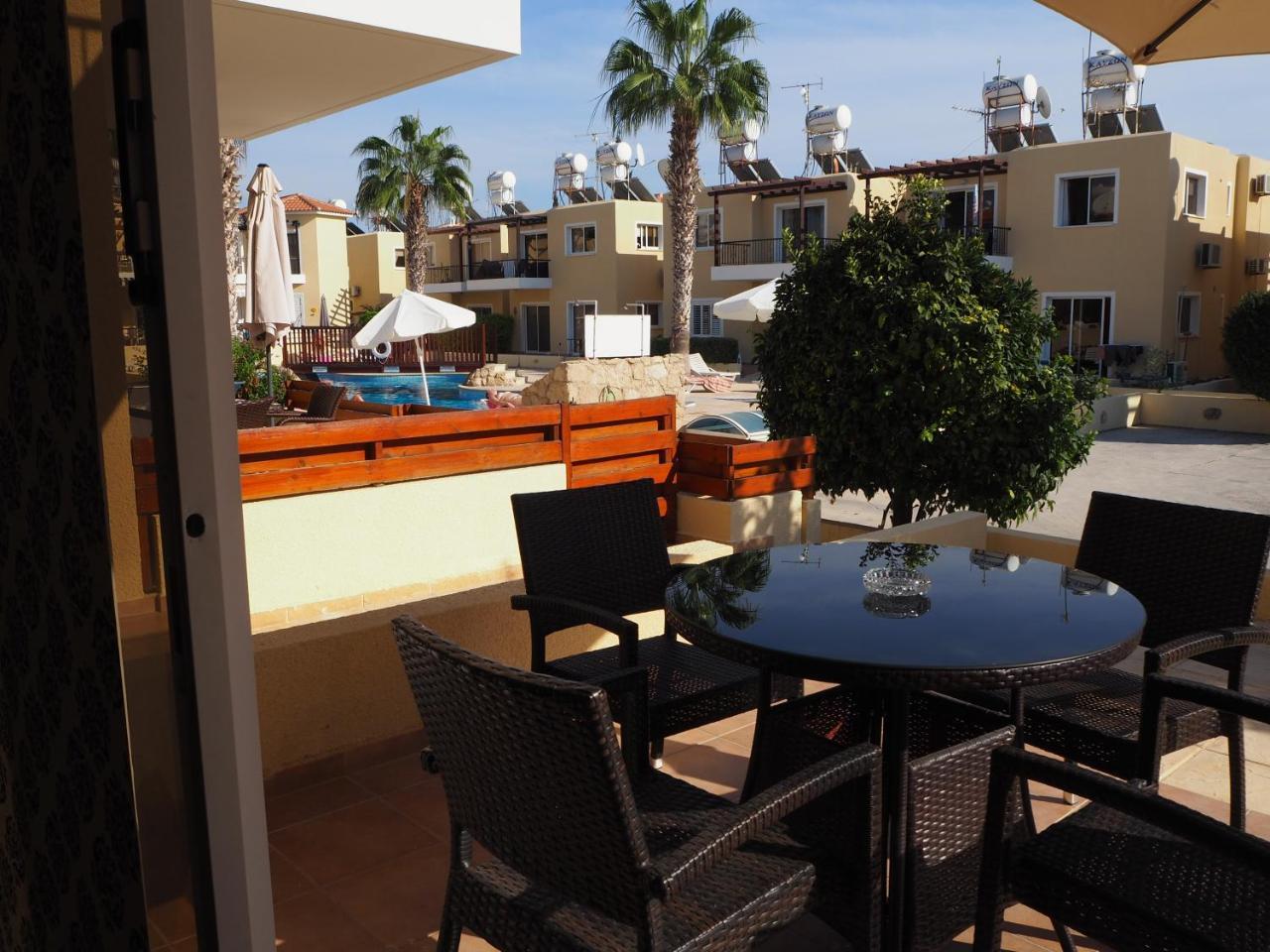 Sirena Sunrise Prestige Apartments Paphos Kültér fotó